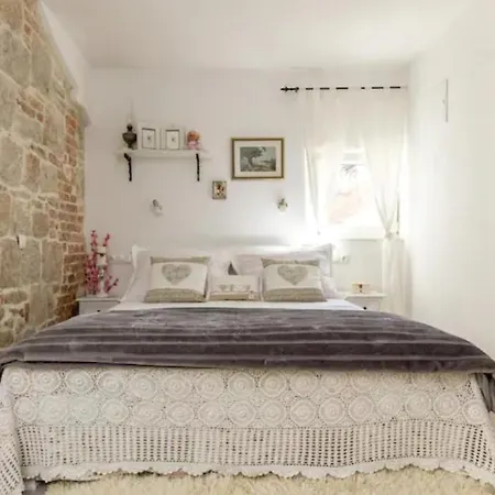 Rusticus Domus Apartment