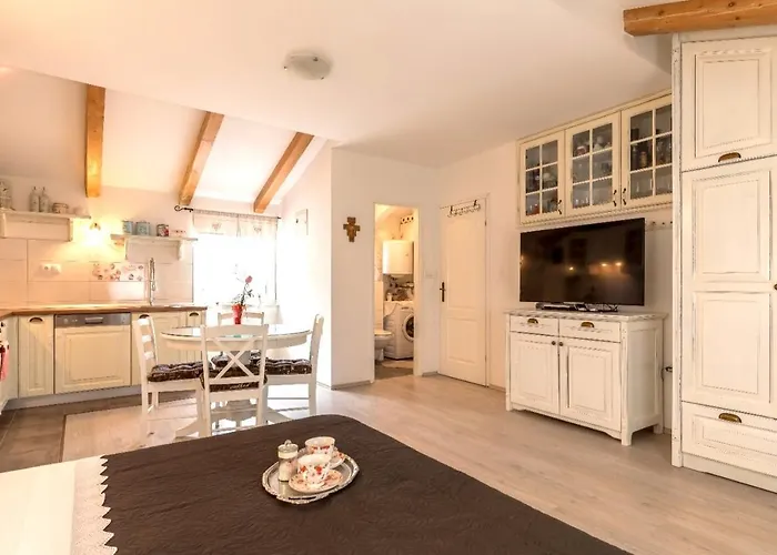 Rusticus Domus Apartment *