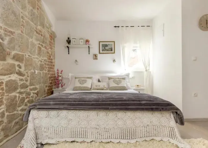 Rusticus Domus Apartment